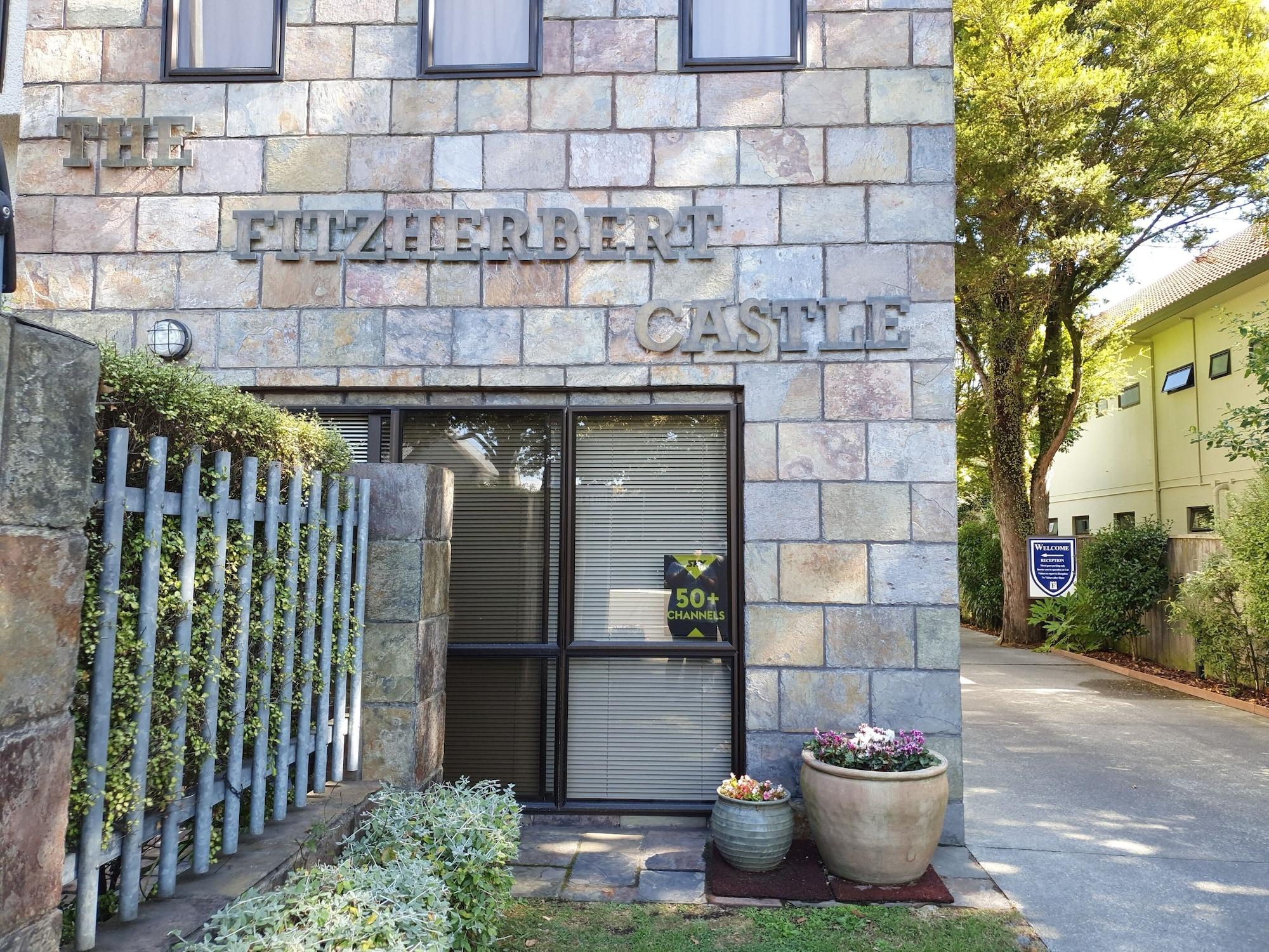Fitzherbert Castle Motel Palmerston North Exterior foto